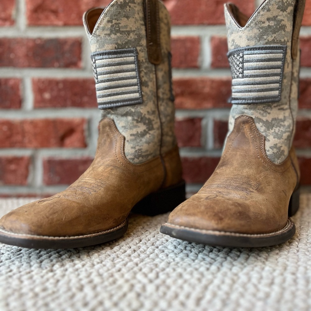 ARIAT Men’s Distressed Camo Sport Patriot Western Boots